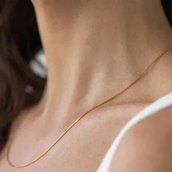 Jewelry - NEW, 18K GOLD, SNAKE CHAIN THIN NECKLACE, NICE NECKLACE, CUTE NECKLACE.